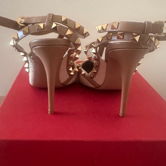 VALENTINO GARAVANI Raffia Pumps - Picture 9 of 14